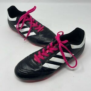 ADIDAS: Outdoor Soccer Cleats, Kids Size 3.5. Pink/Black